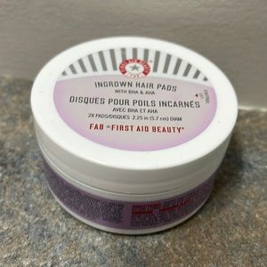 First Aid Beauty ingrown hair pads